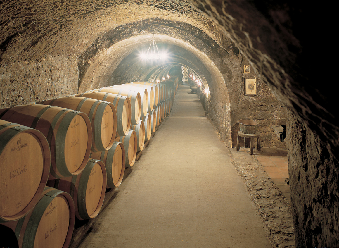 bodega_siglo_xvi_-_valsotillo.jpg BODEGAS ISMAEL ARROYO